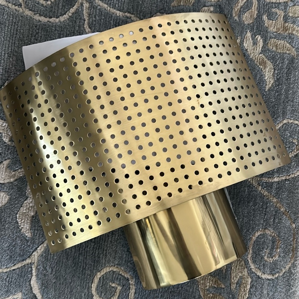 1 Perforated wall sconce - Picture 4 of 5